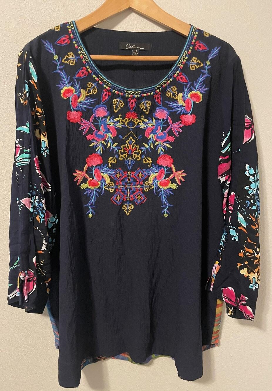 Calessa Tunic Top Womens 1X Multicolor Floral Embroidered 3/4 Sleeve Boho Artsy